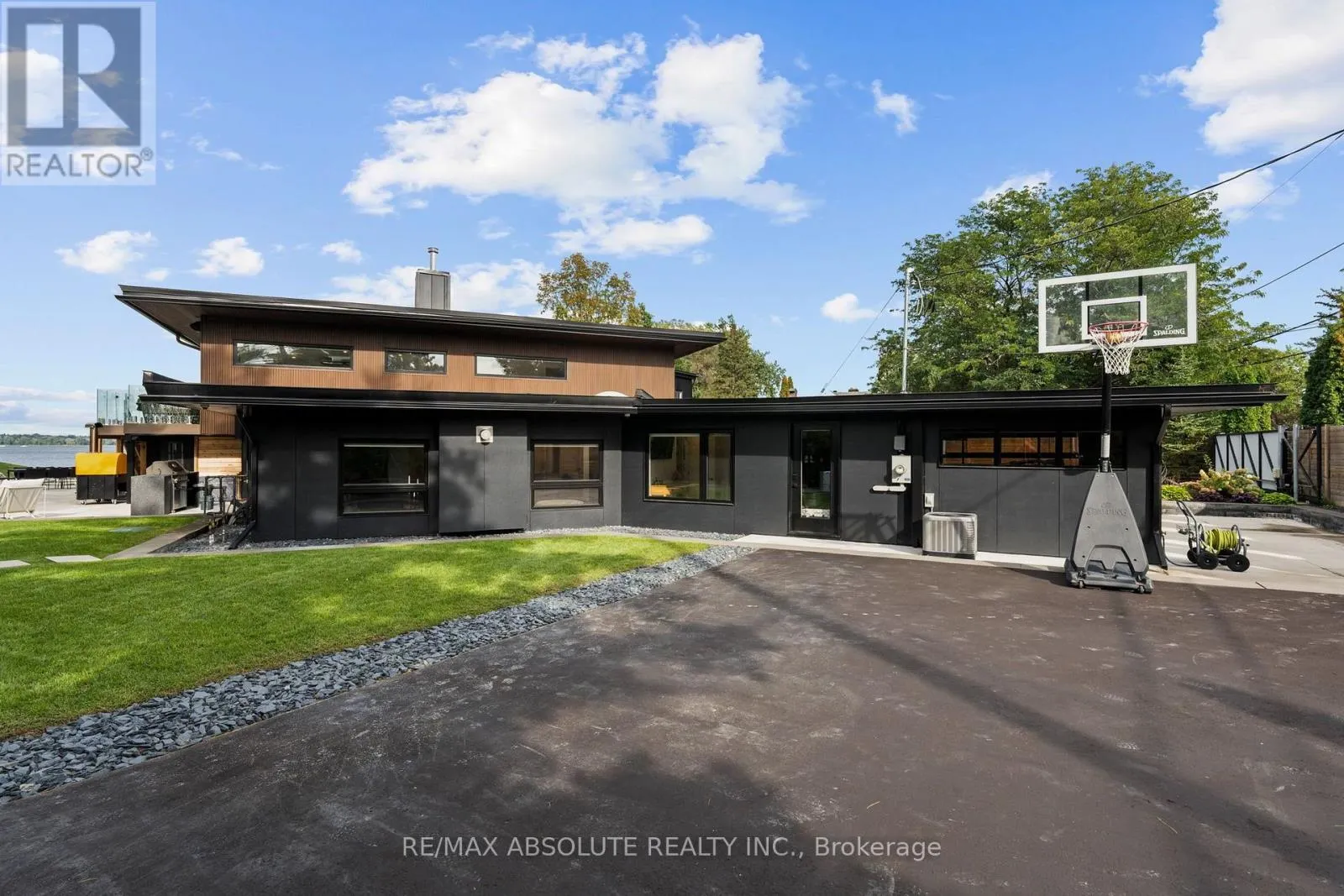 227 GRANDVIEW ROAD