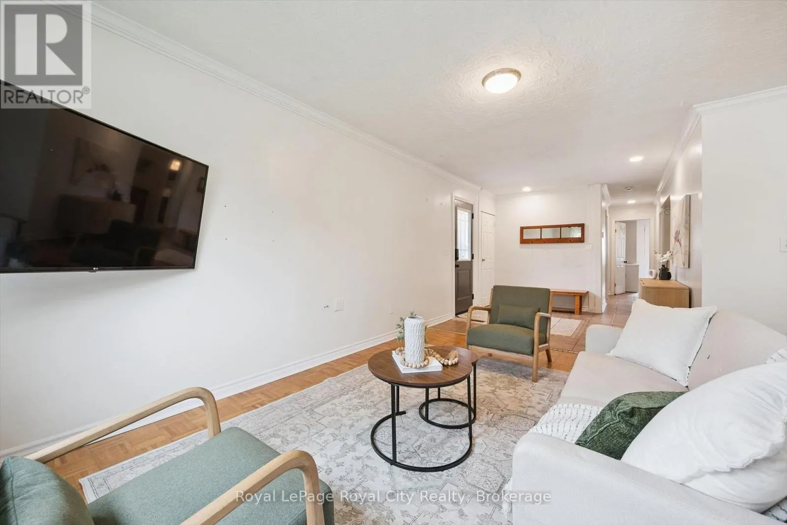 29 MCILWRAITH CRESCENT