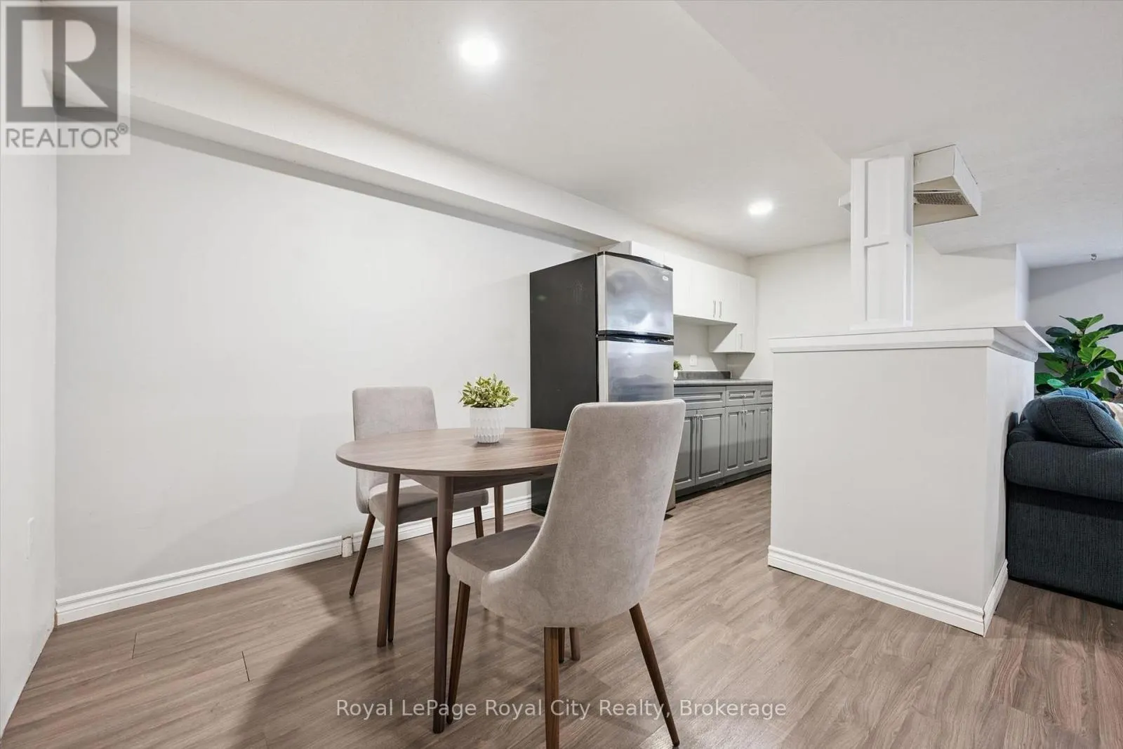 29 MCILWRAITH CRESCENT