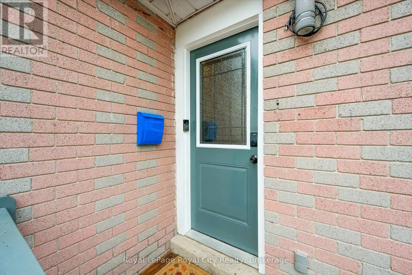 29 MCILWRAITH CRESCENT