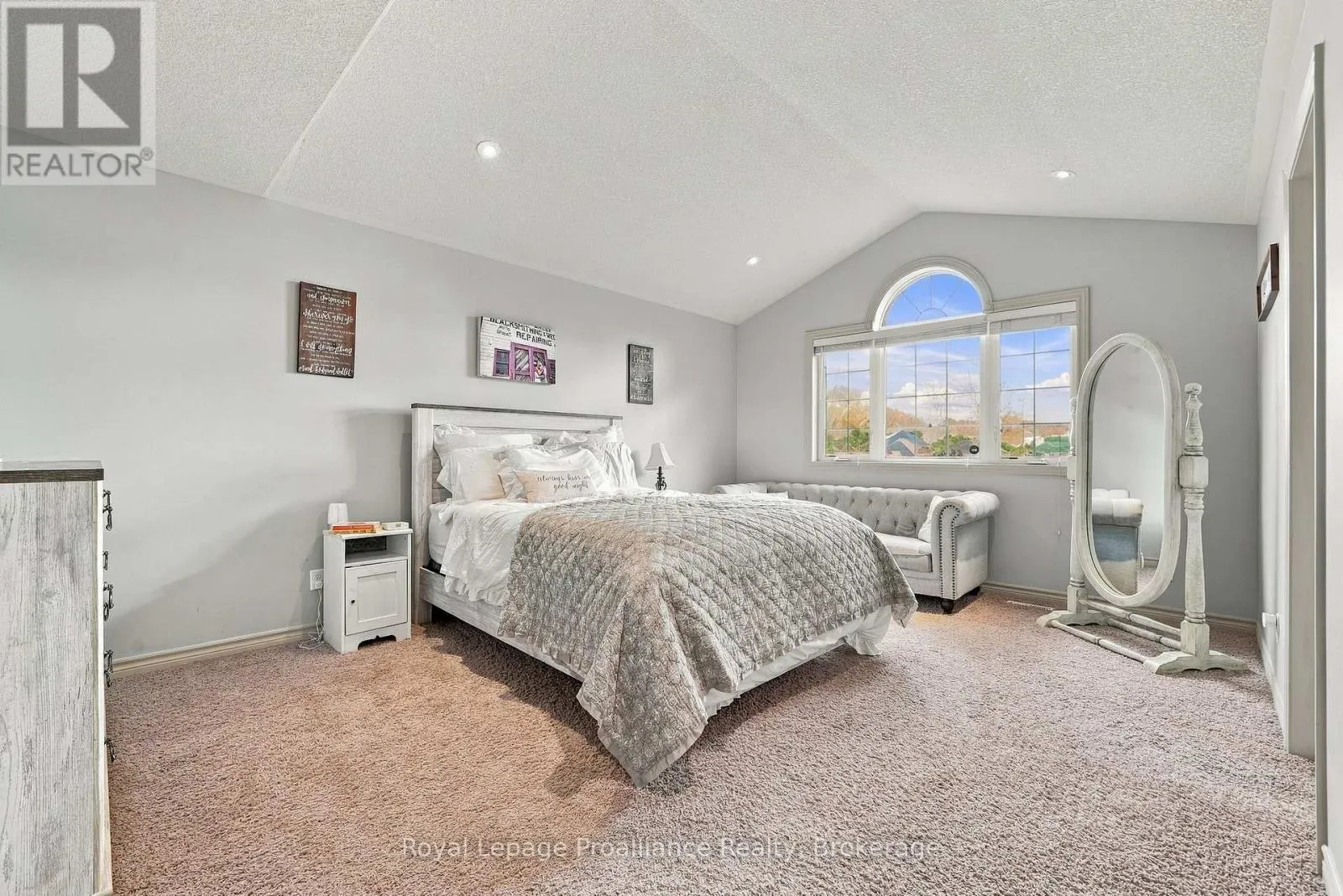 273 AVONDALE ROAD