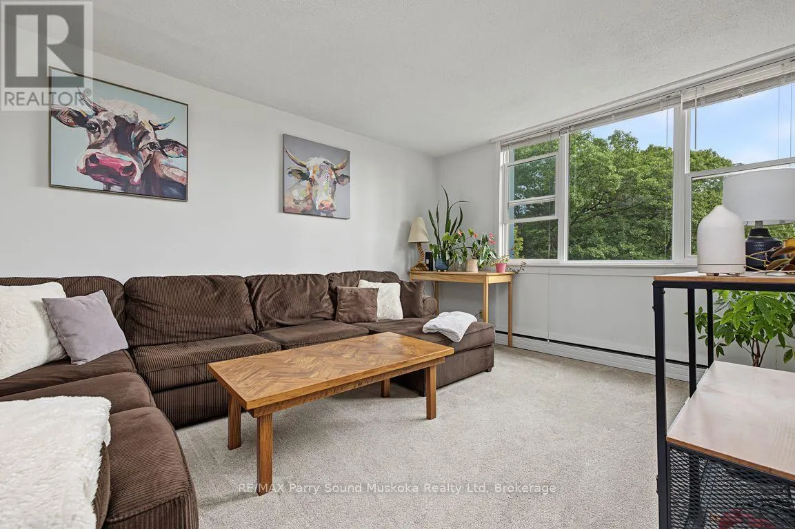 16 - 118 ISABELLA STREET #16