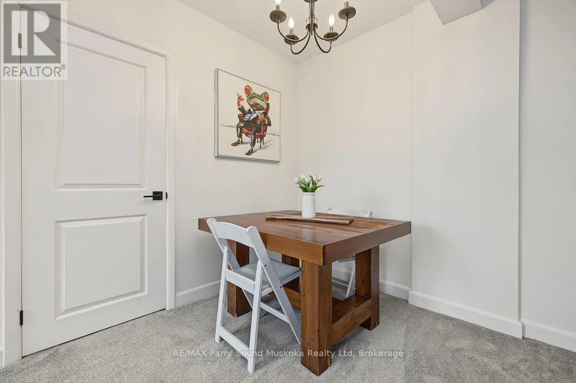 16 - 118 ISABELLA STREET #16