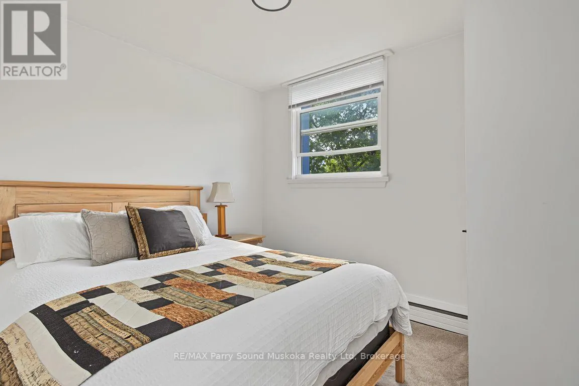 16 - 118 ISABELLA STREET #16