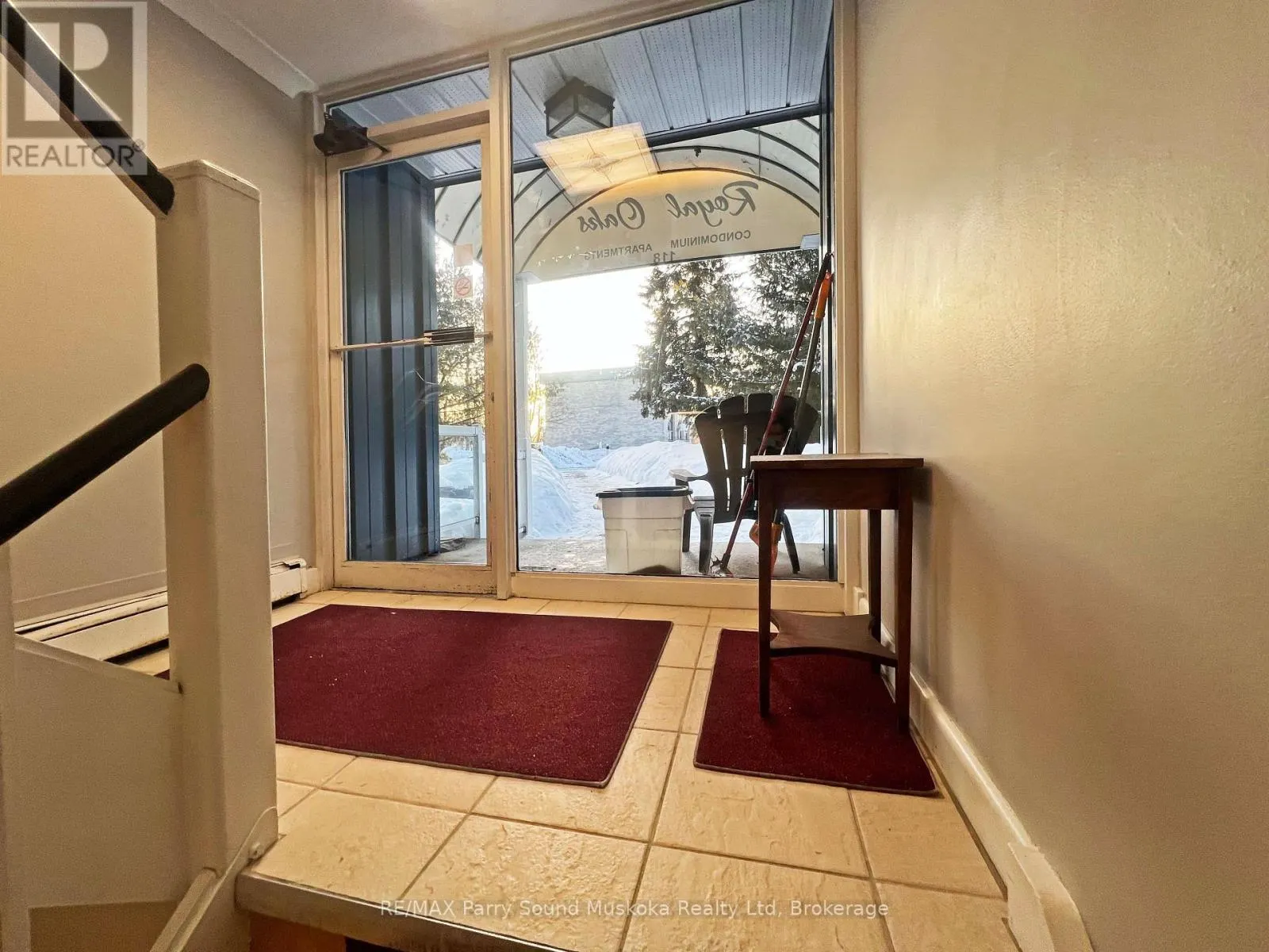 16 - 118 ISABELLA STREET #16