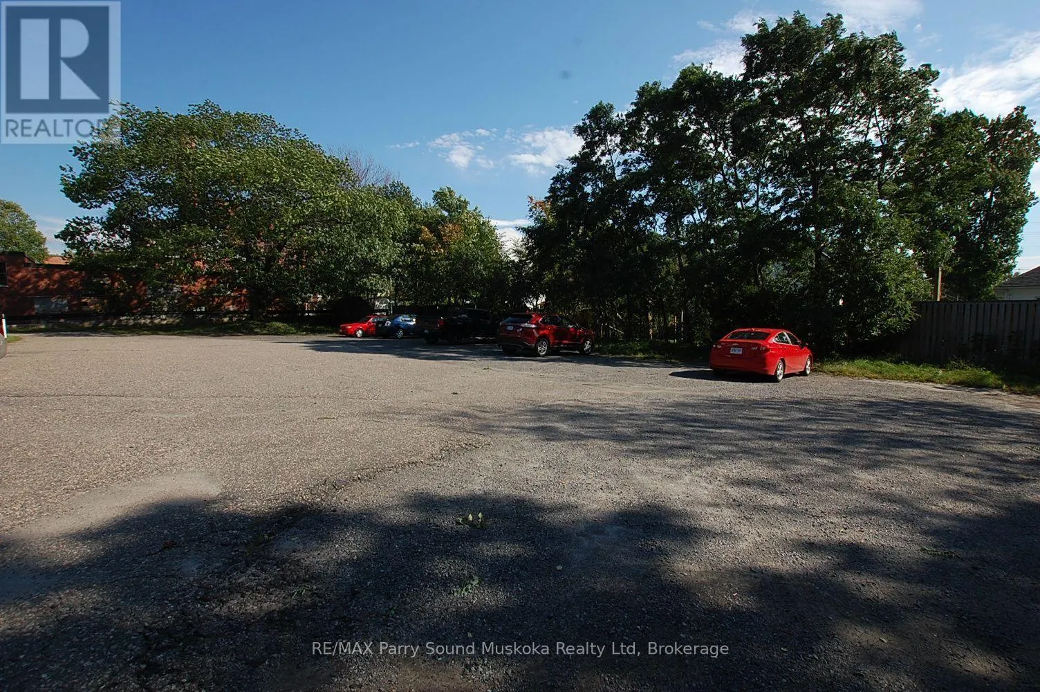 16 - 118 ISABELLA STREET #16