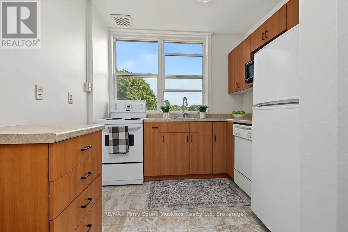 16 - 118 ISABELLA STREET #16