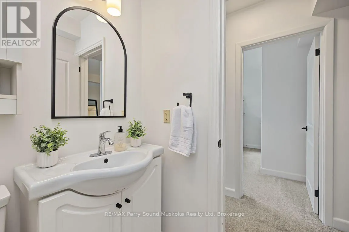 16 - 118 ISABELLA STREET #16