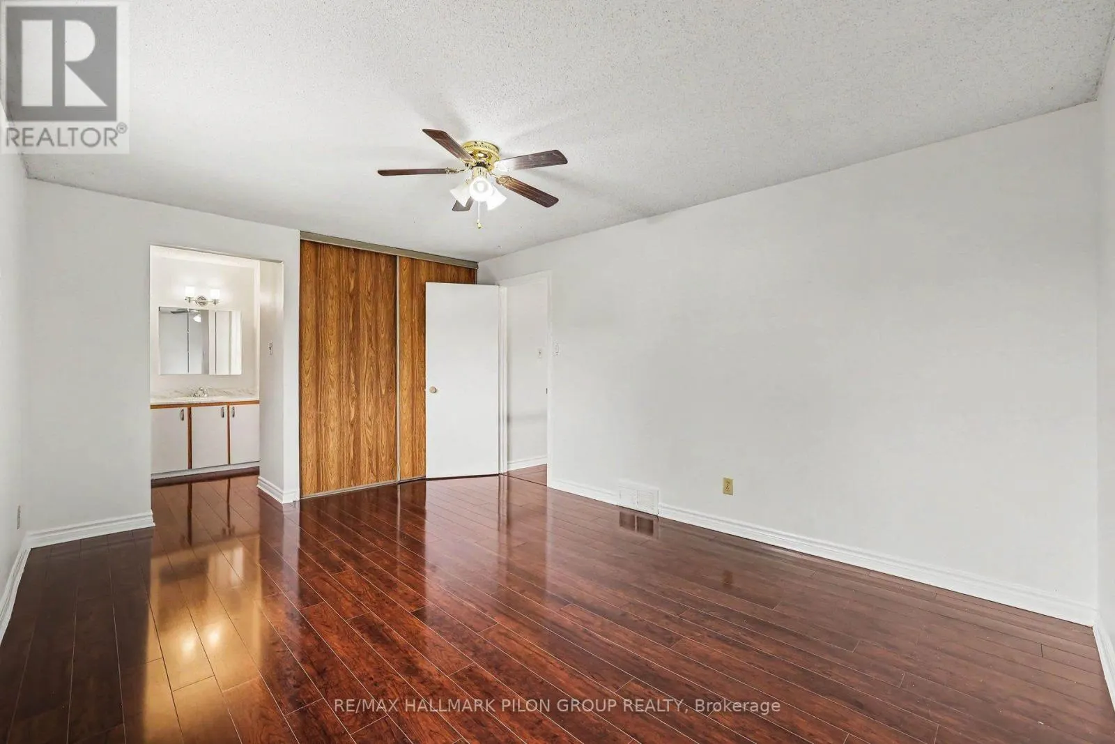 420 CLOVERHEATH CRESCENT