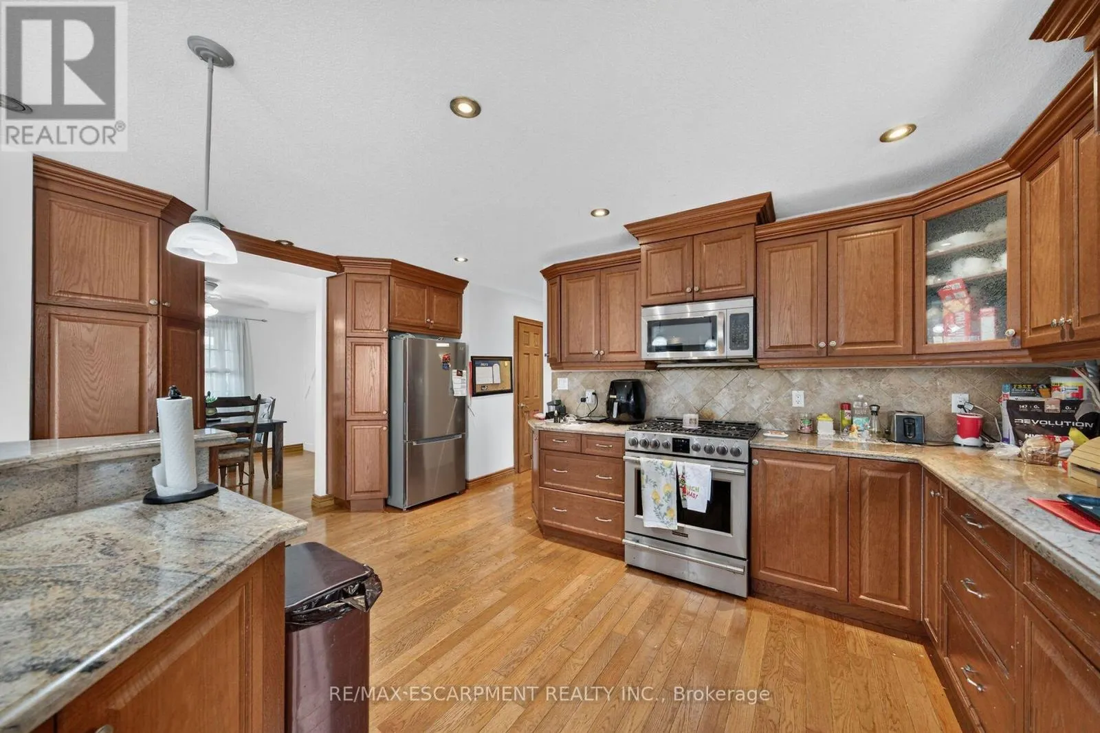 55 MONTURE STREET N