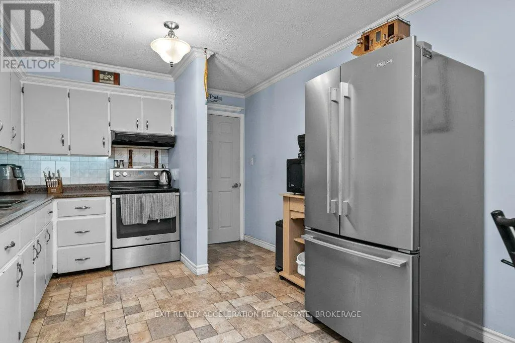 108 DUNDAS STREET