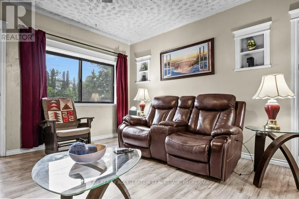 108 DUNDAS STREET