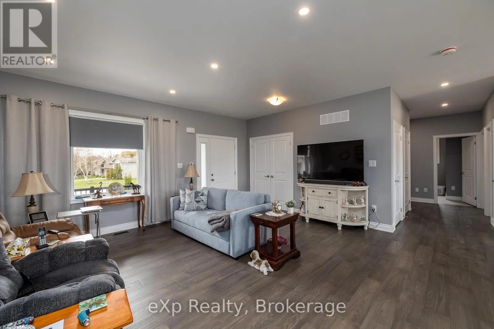 43 COUNTRY CRESCENT