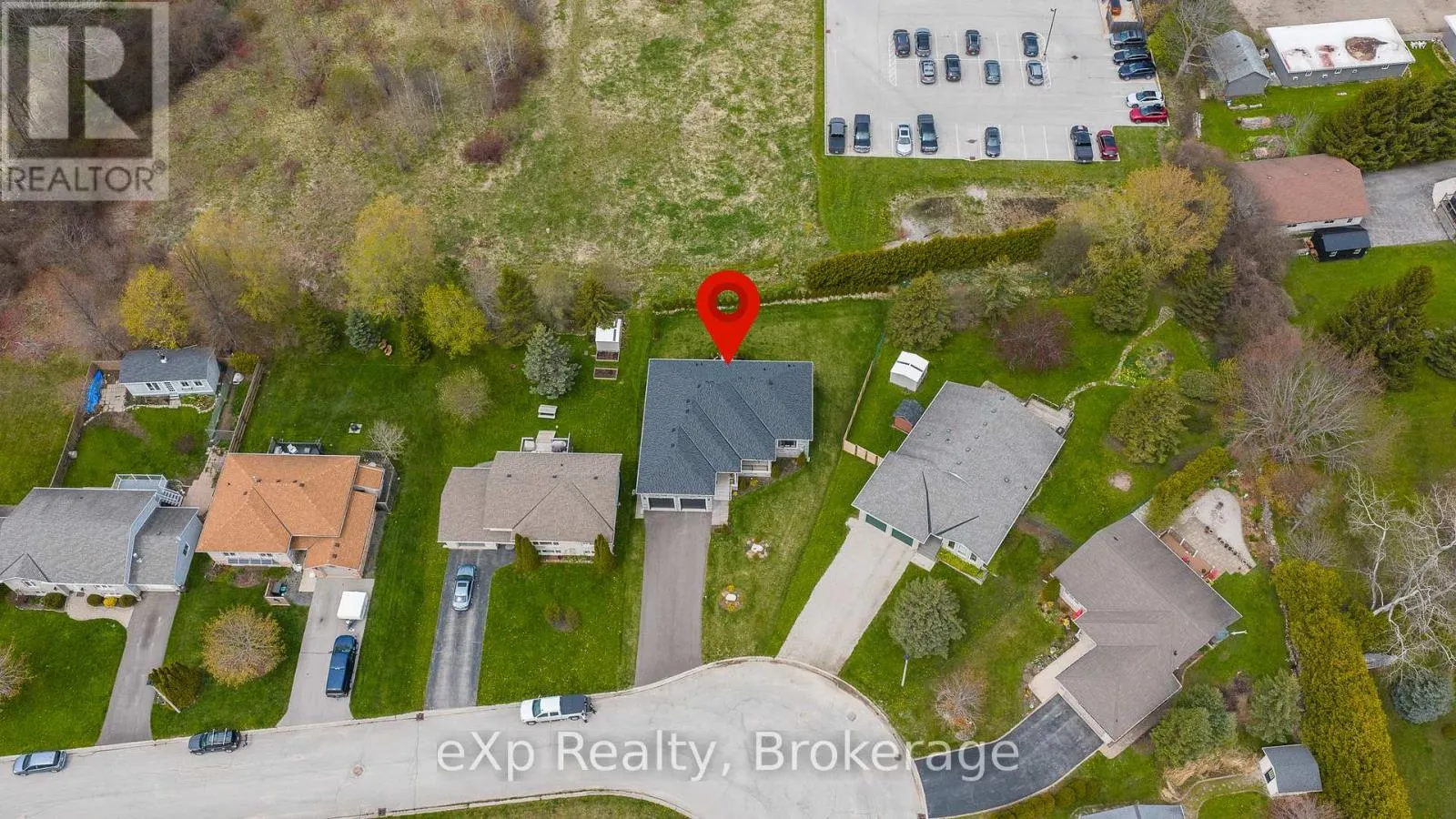 43 COUNTRY CRESCENT