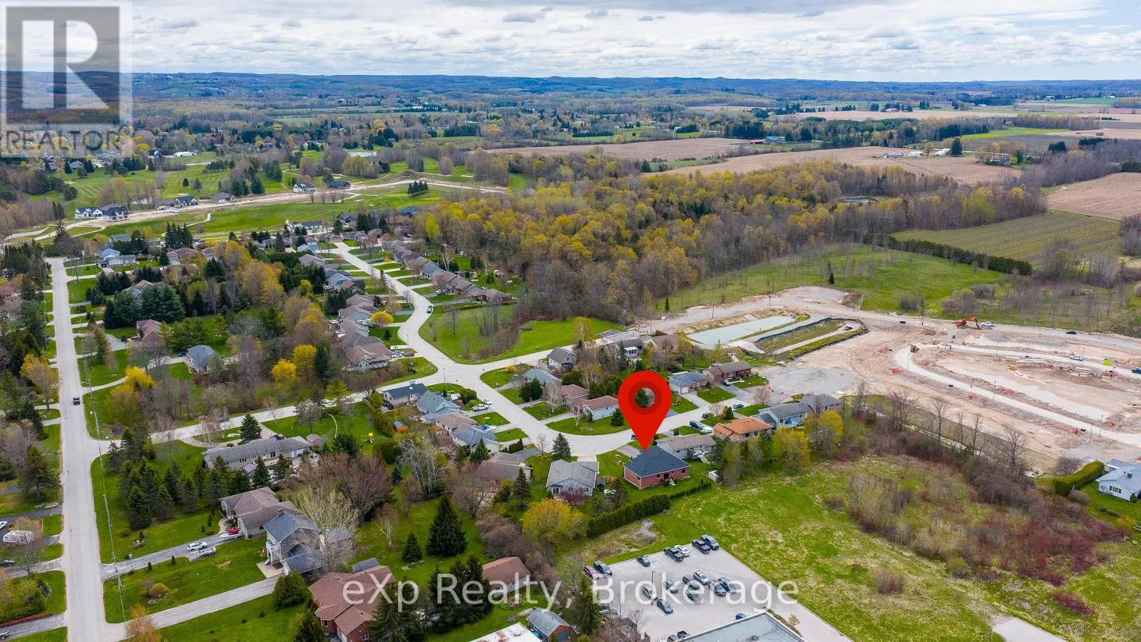 43 COUNTRY CRESCENT
