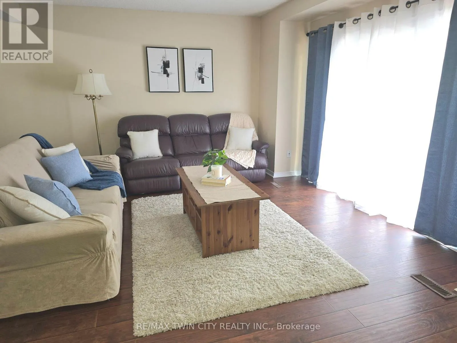 6 - 250 KEATS WAY