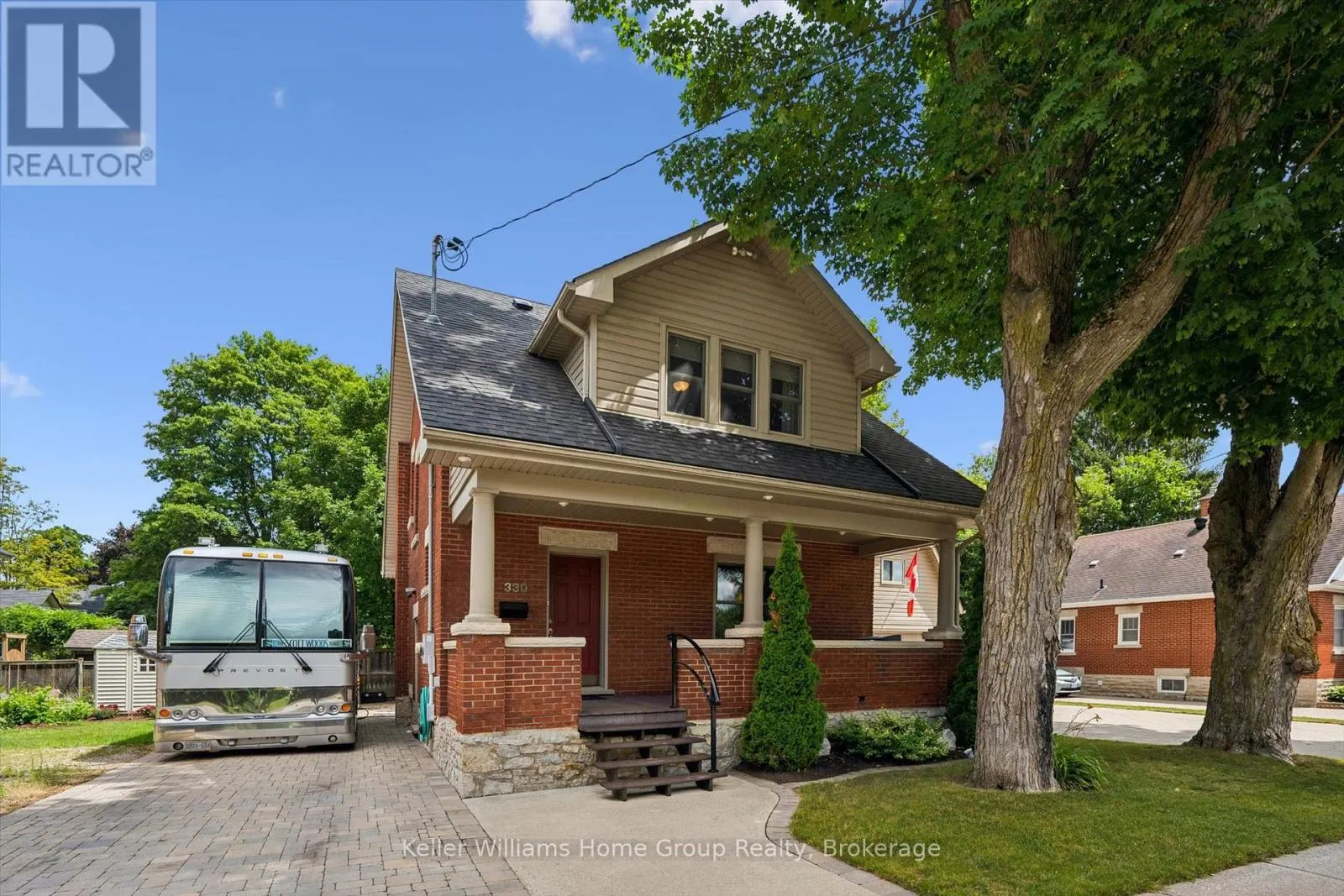 330 ANGUS STREET