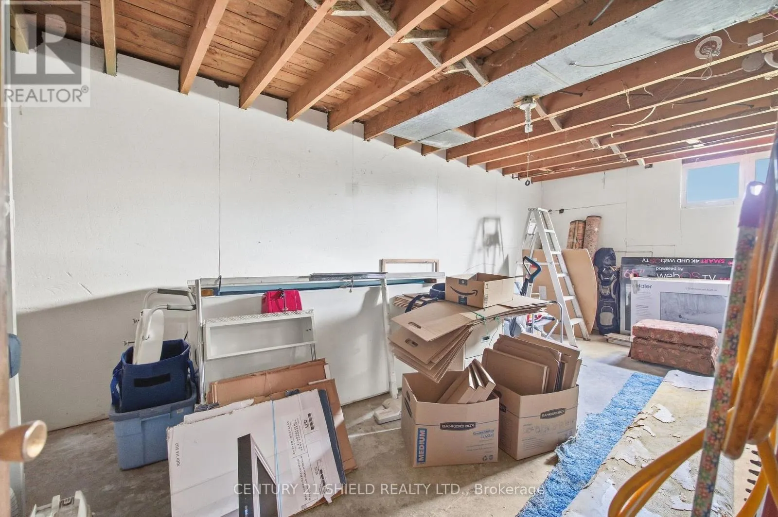1303 LASCELLE AVENUE