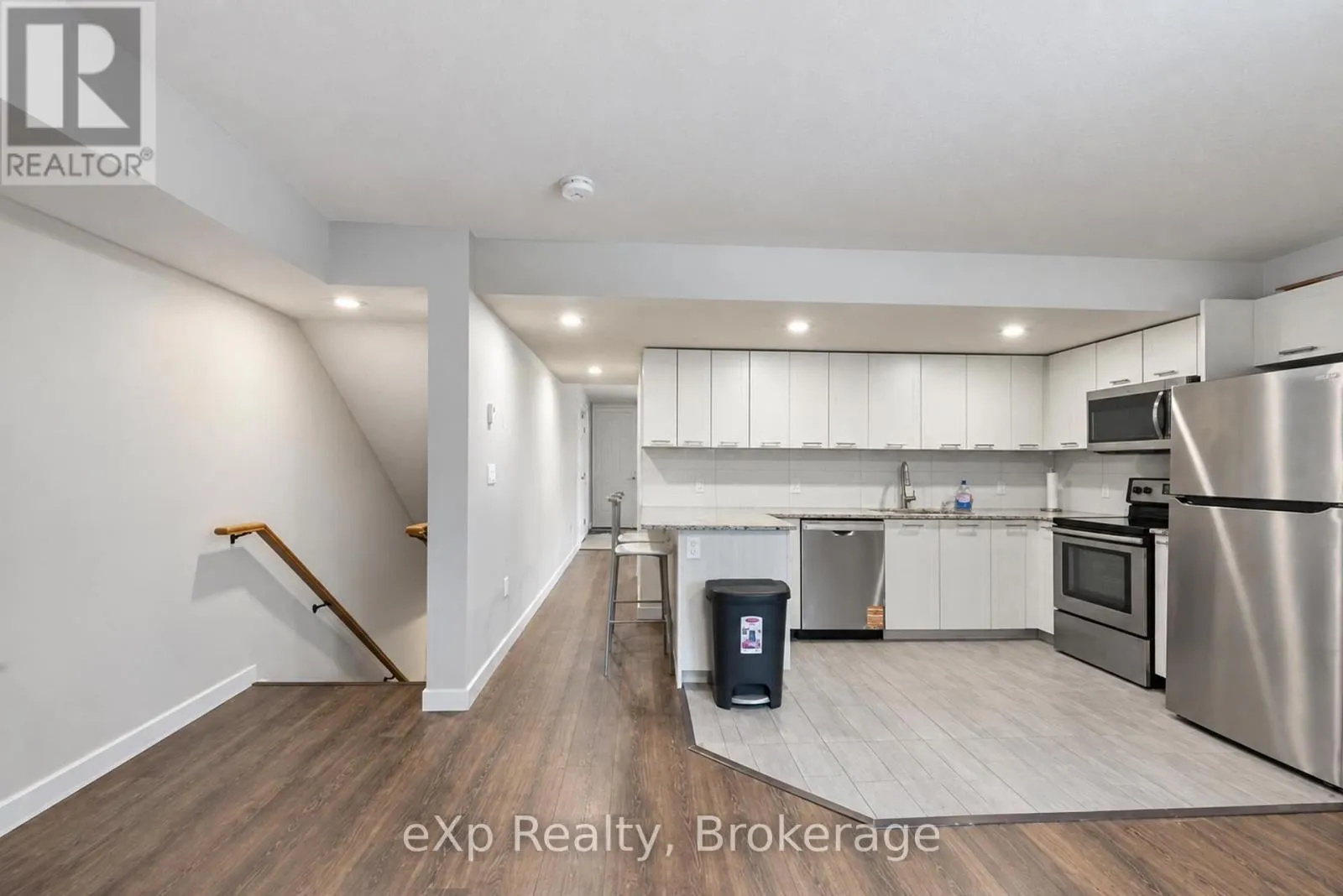 119 - 338 ALBERT STREET #119
