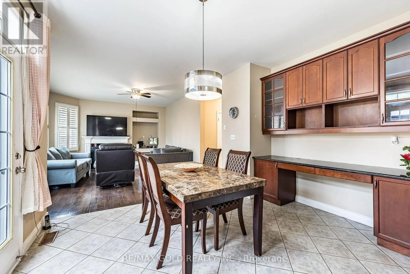 119 GLAZEBROOK CRESCENT