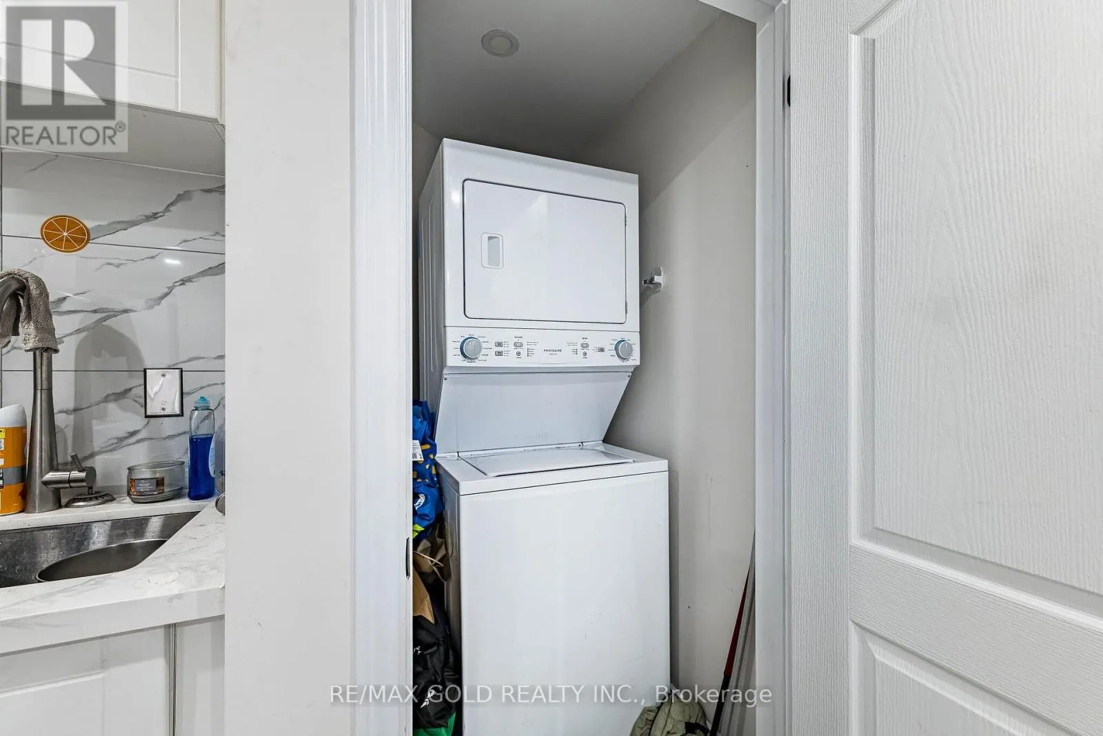 119 GLAZEBROOK CRESCENT