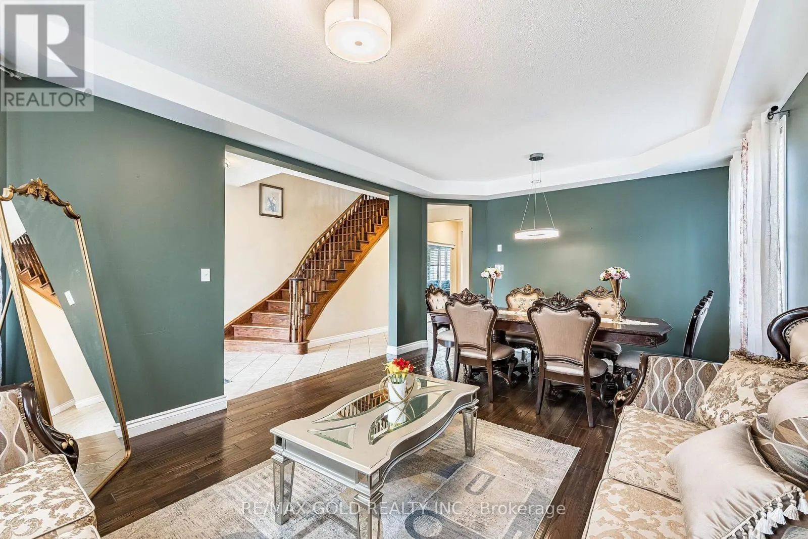 119 GLAZEBROOK CRESCENT