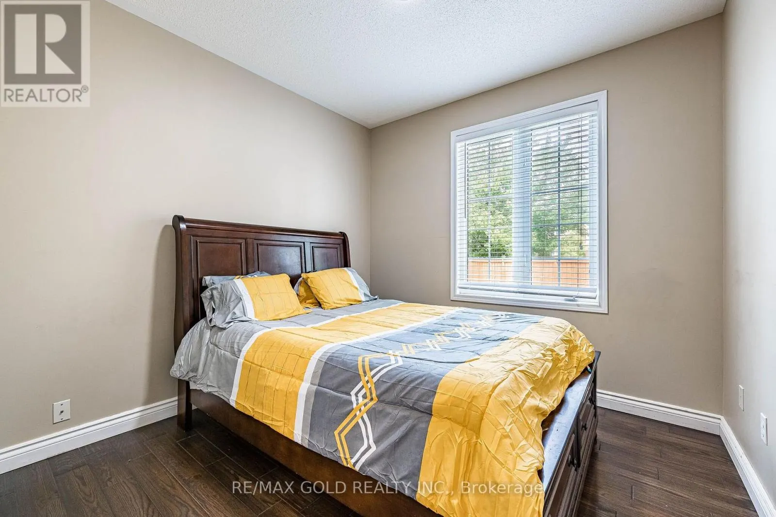 119 GLAZEBROOK CRESCENT