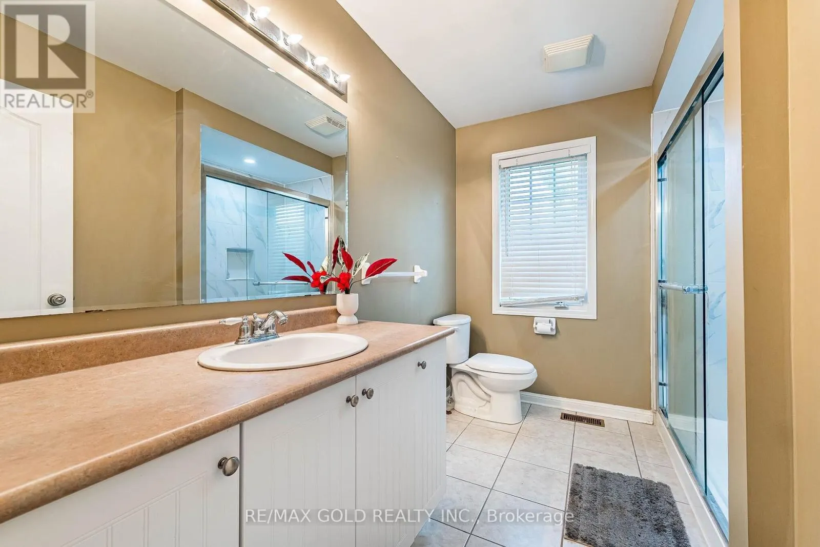 119 GLAZEBROOK CRESCENT
