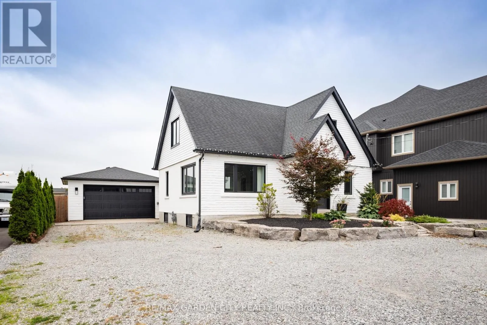695 QUAKER ROAD