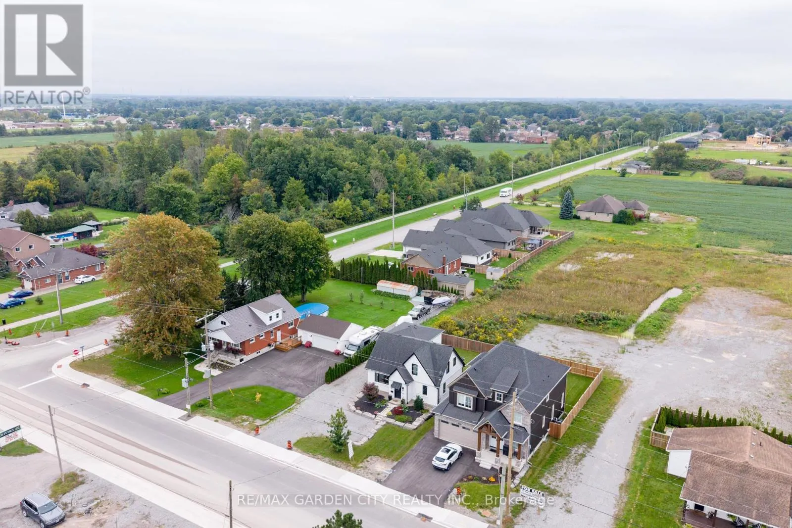 695 QUAKER ROAD