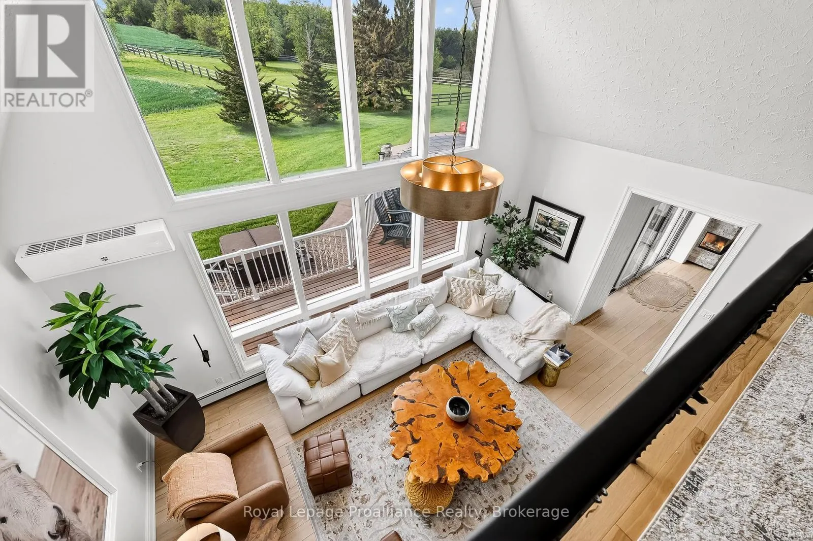 439 OAK LAKE ROAD