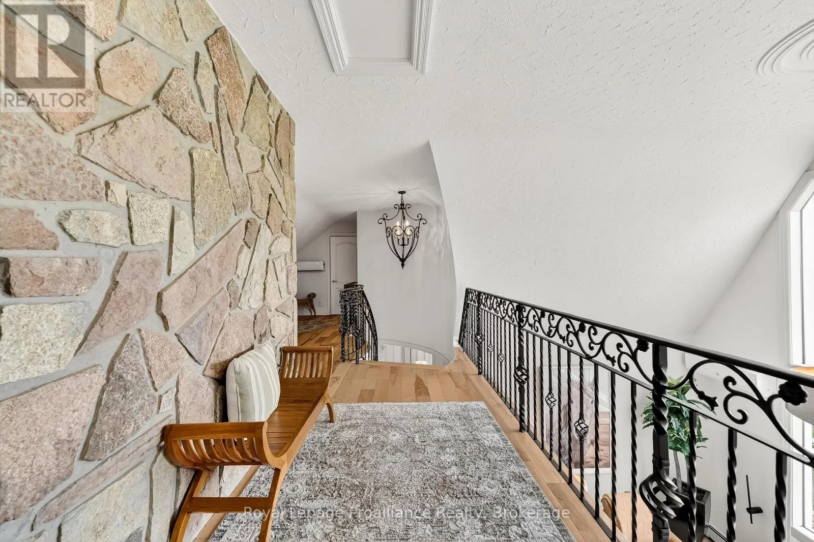 439 OAK LAKE ROAD