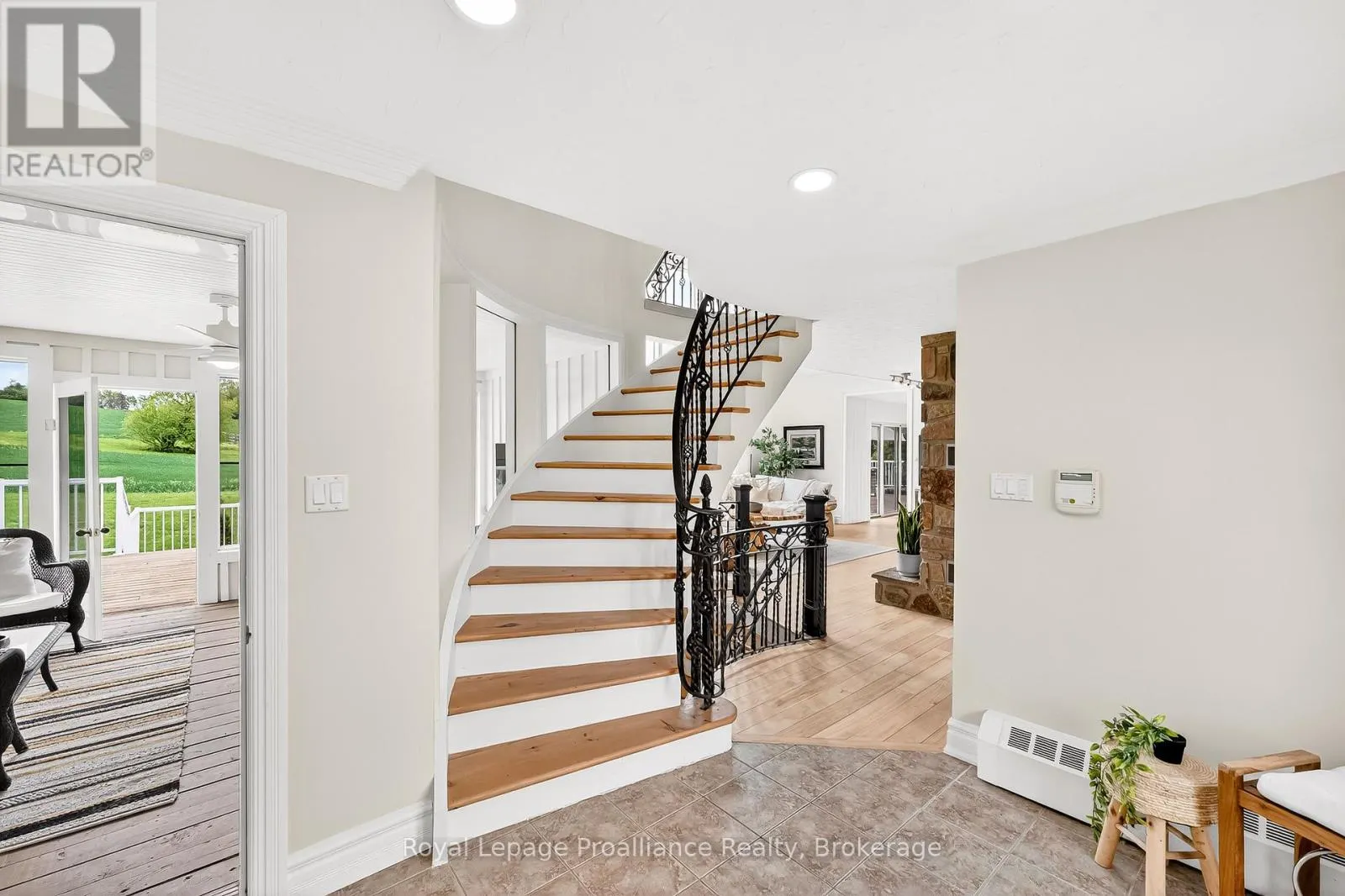439 OAK LAKE ROAD
