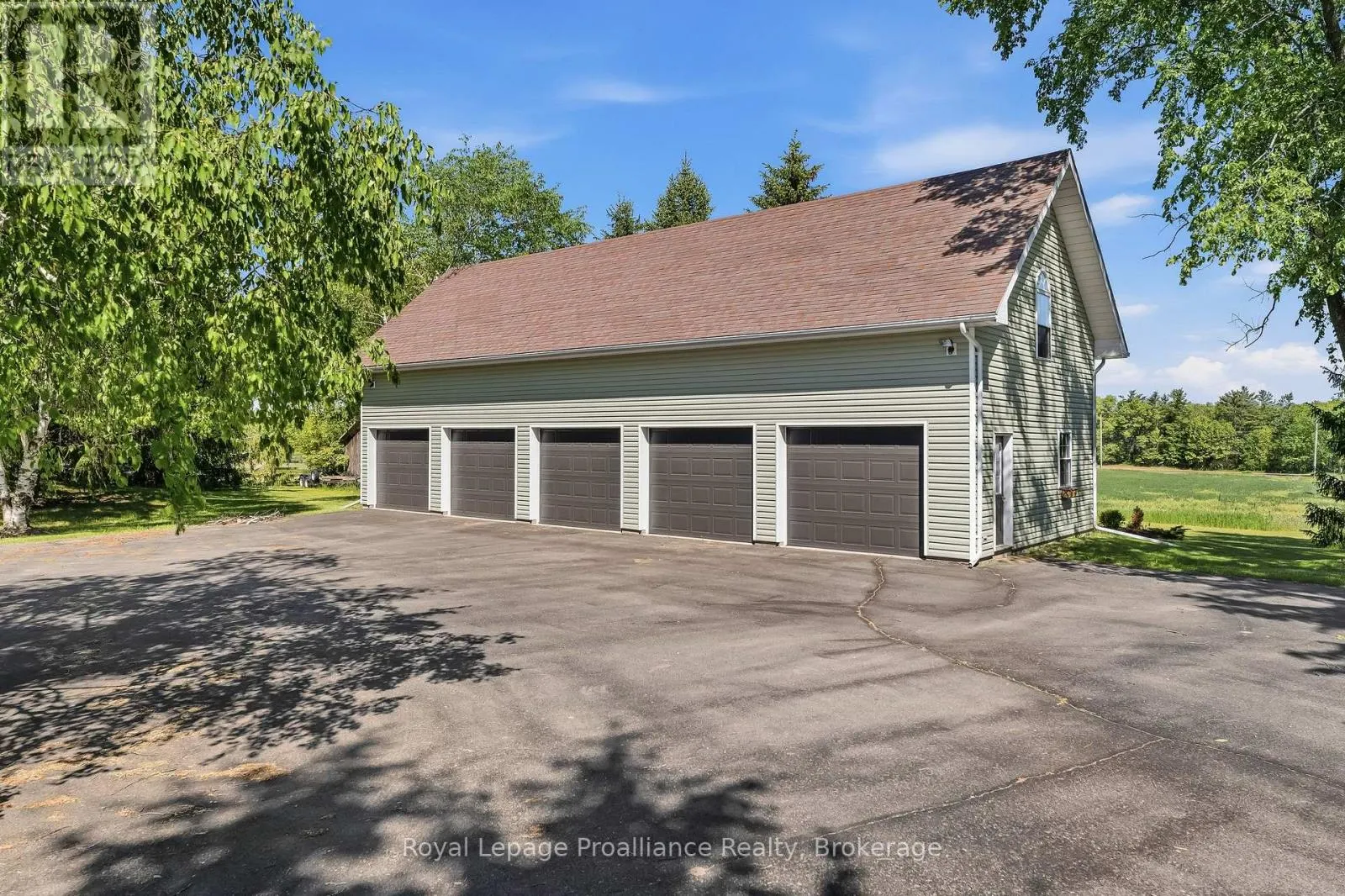 439 OAK LAKE ROAD