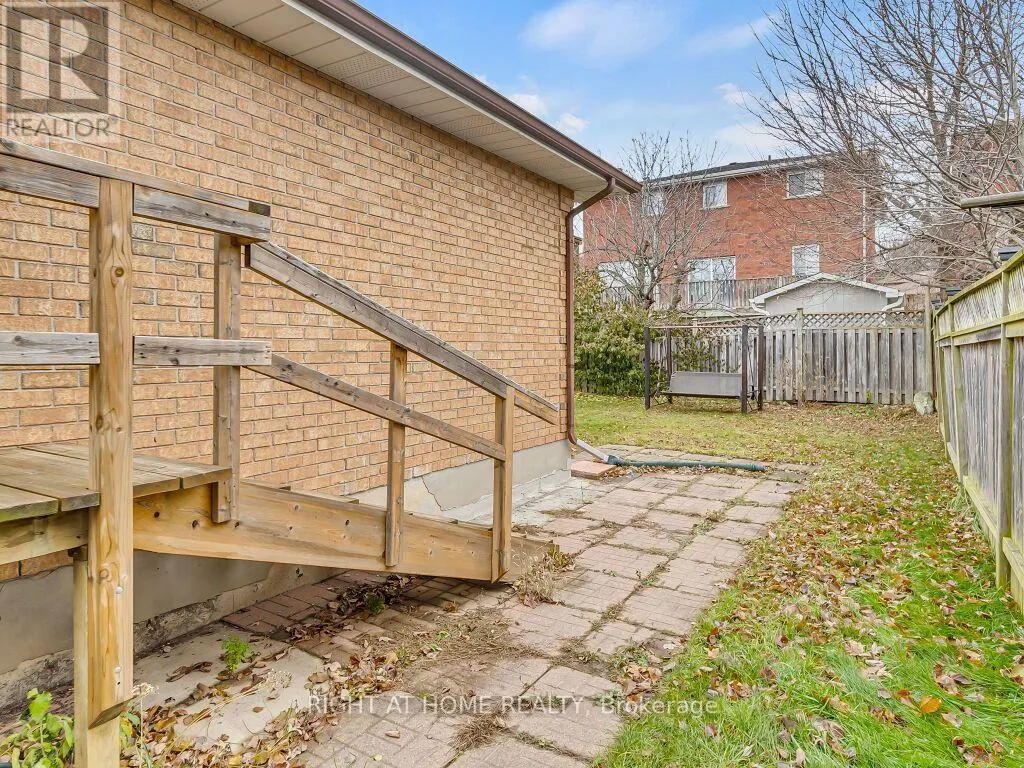 125 STONYBURN CRESCENT