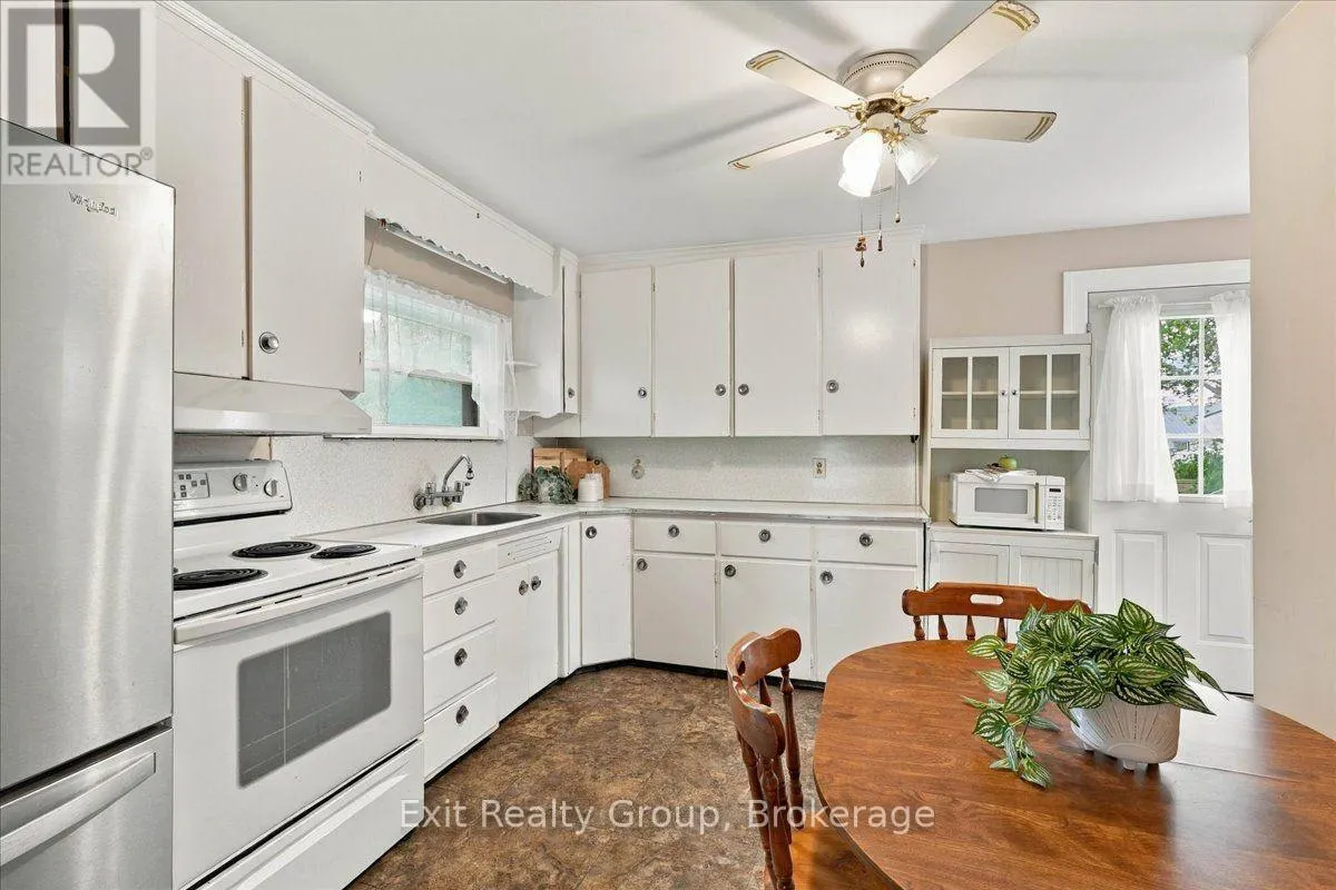 5 CHARLOTTE STREET