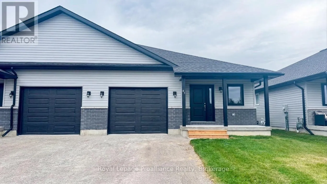 49 MACKENZIE JOHN CRESCENT