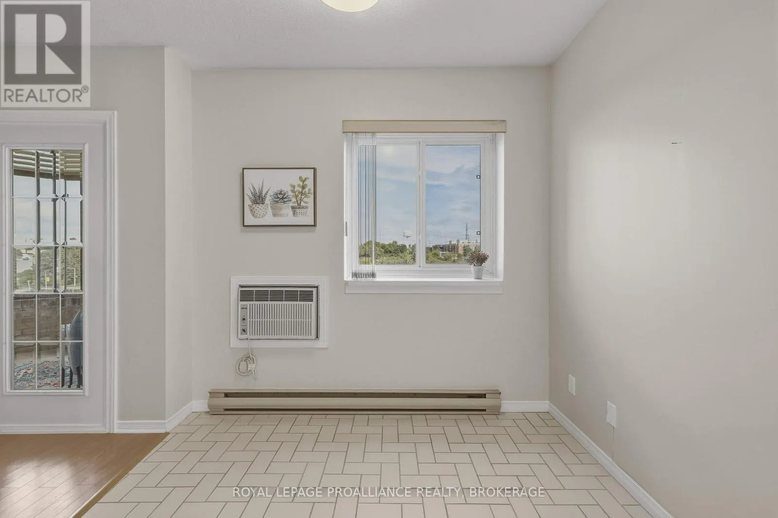 405 - 649 DAVIS DRIVE #405