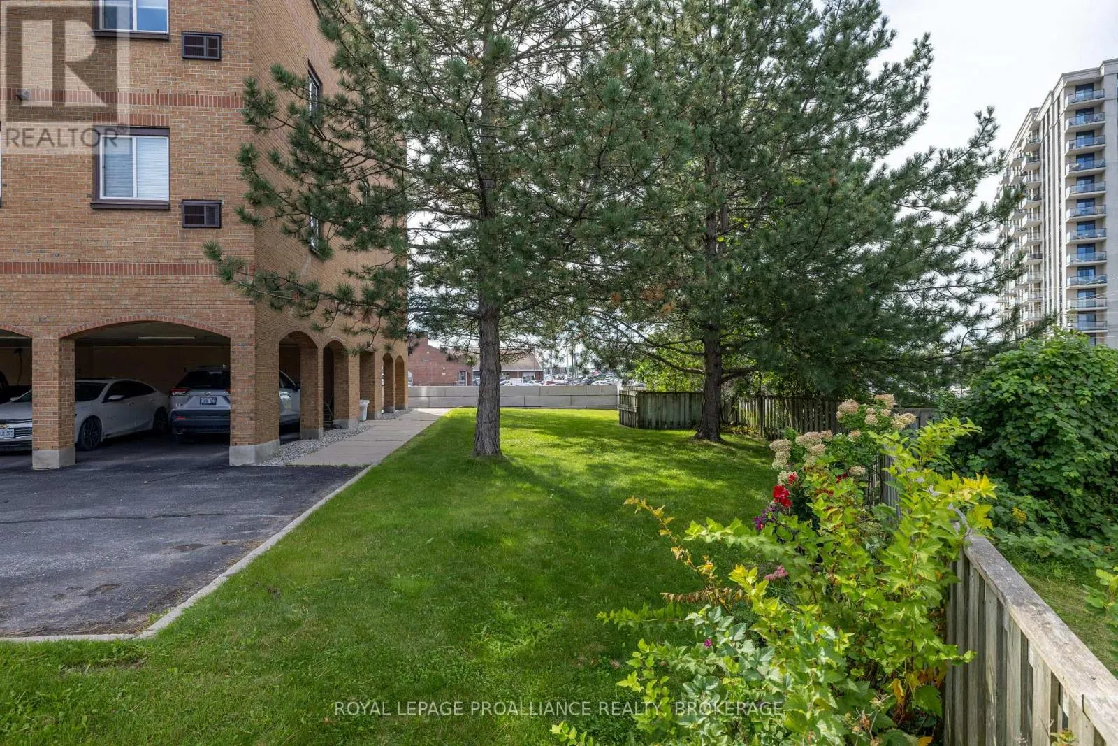405 - 649 DAVIS DRIVE #405