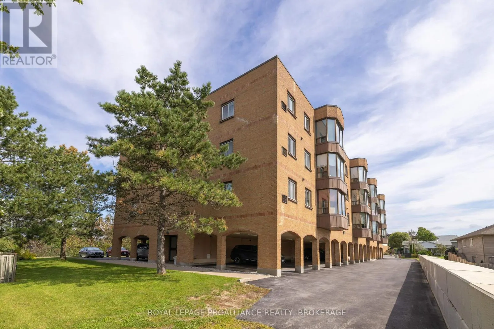 405 - 649 DAVIS DRIVE #405