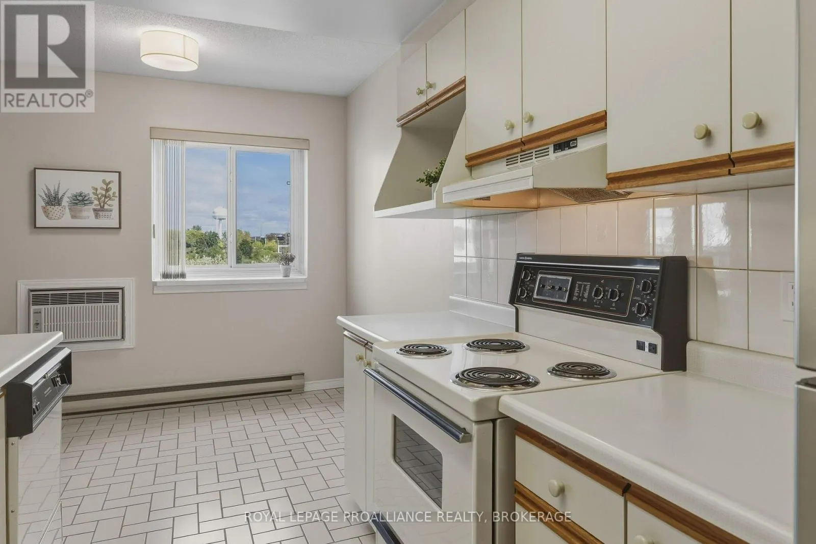 405 - 649 DAVIS DRIVE #405