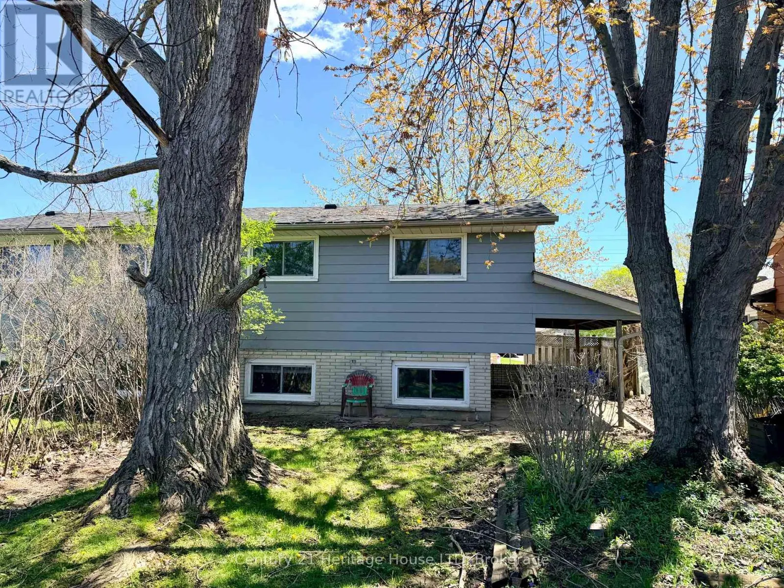 387 FIRST AVENUE