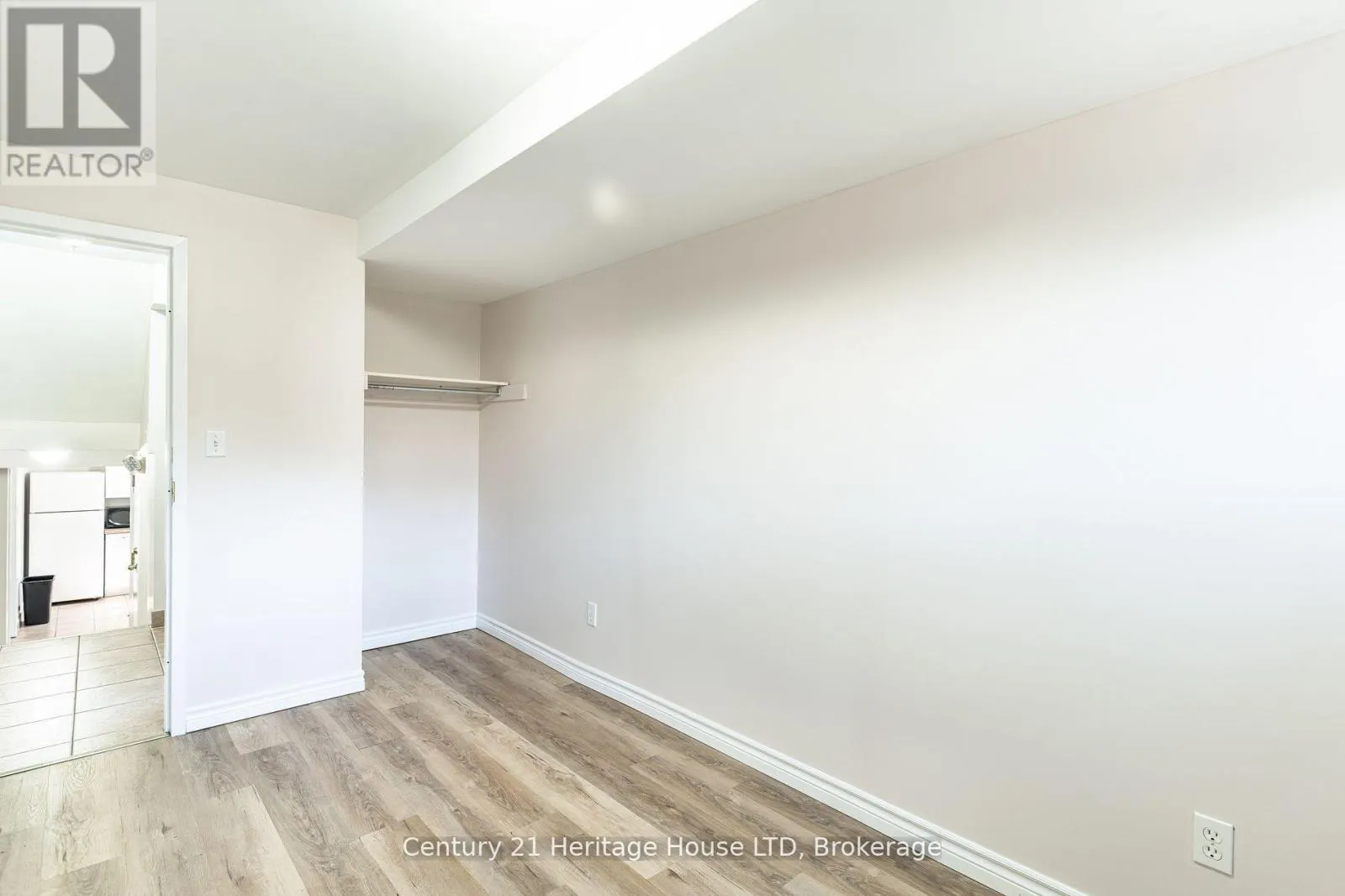 387 FIRST AVENUE