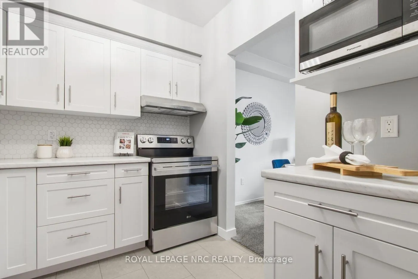 106 - 72 MAIN STREET E #106