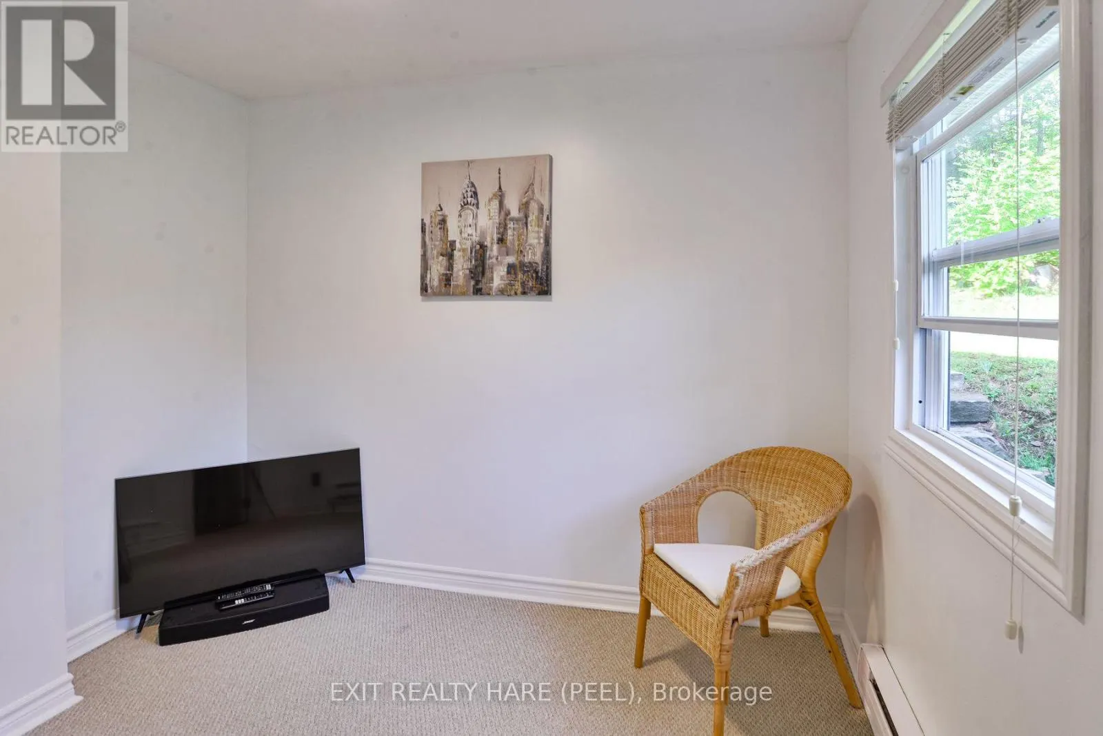 1082 LAMBERT ROAD
