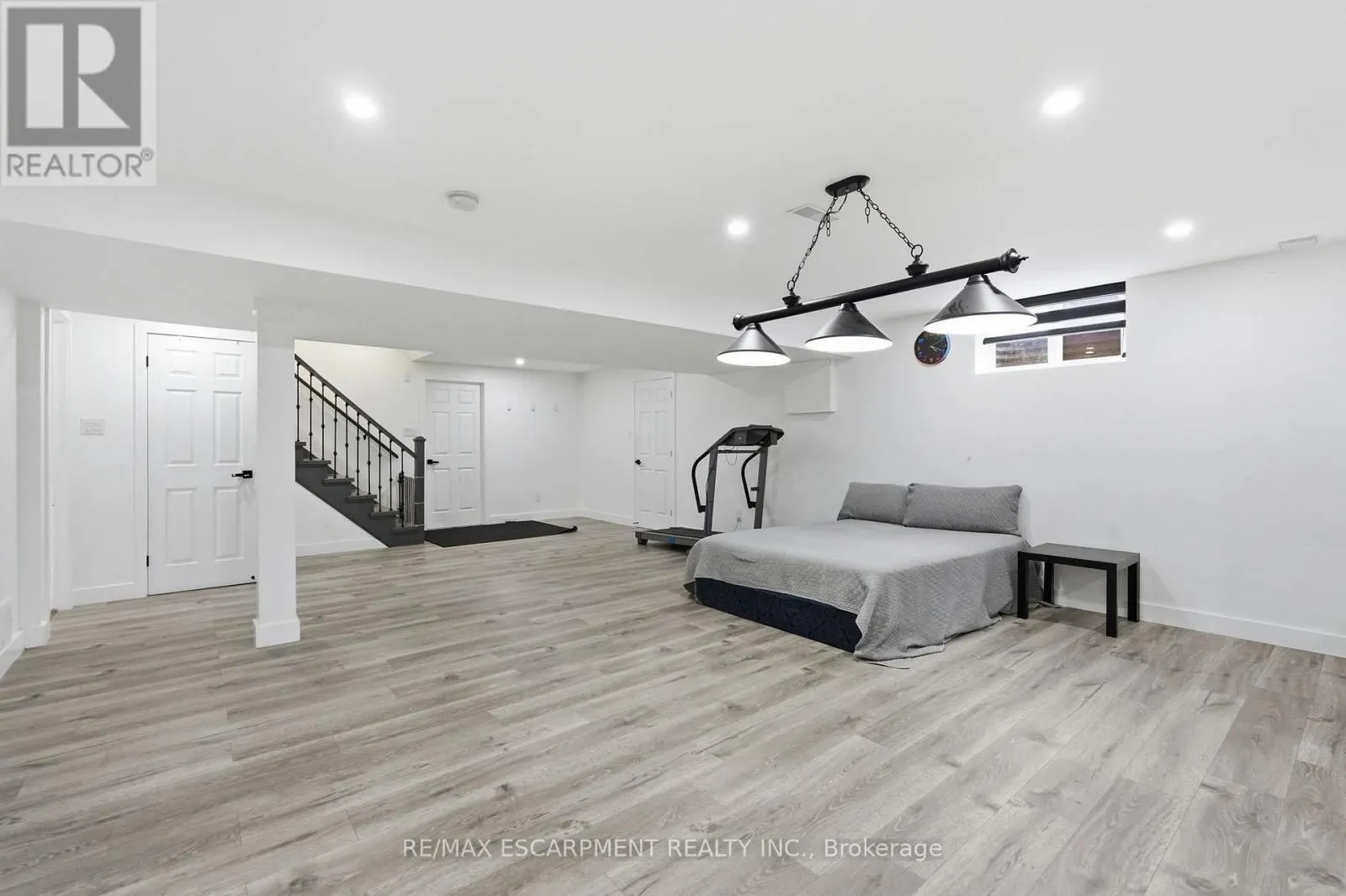 2 CURRIE DRIVE