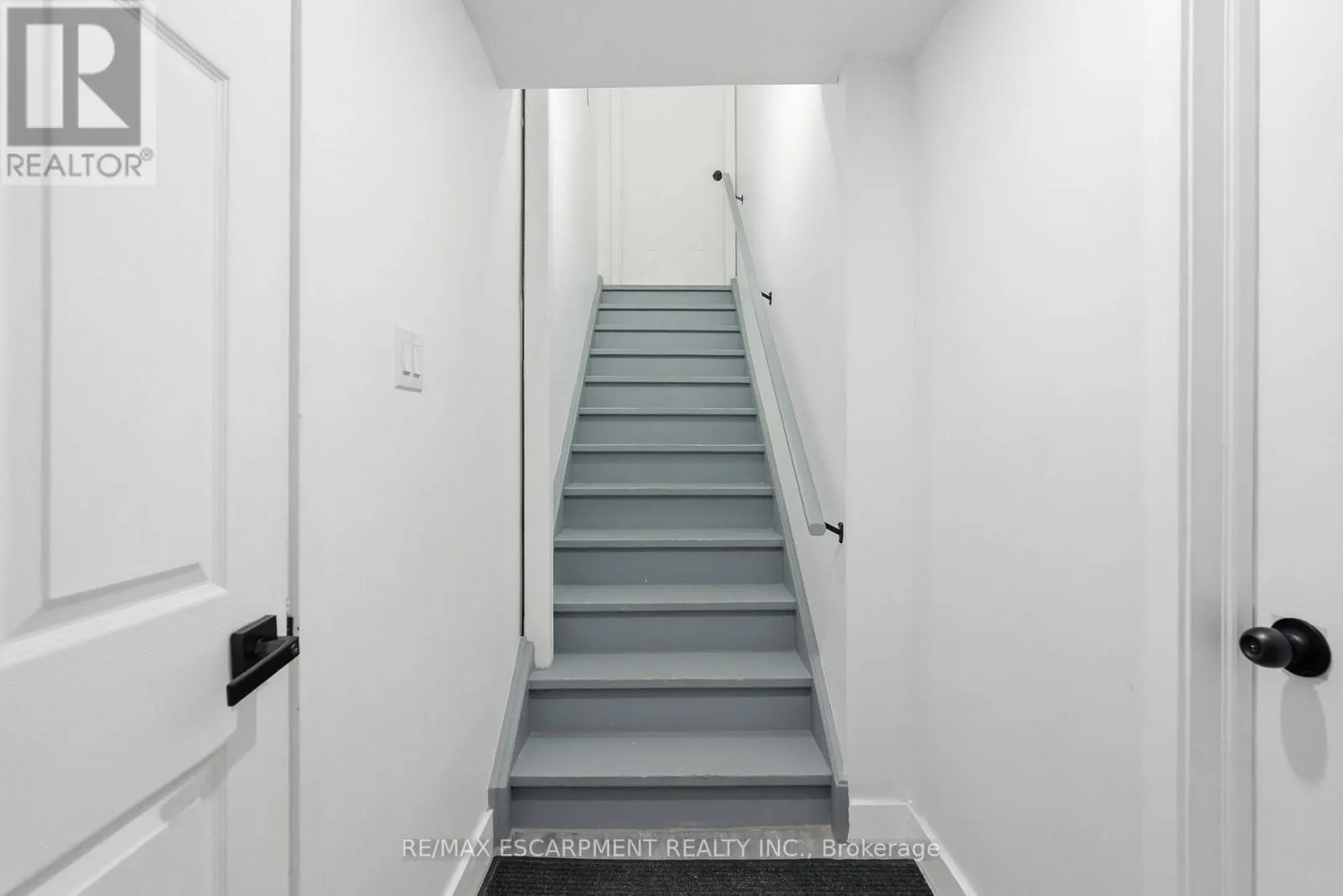 2 CURRIE DRIVE