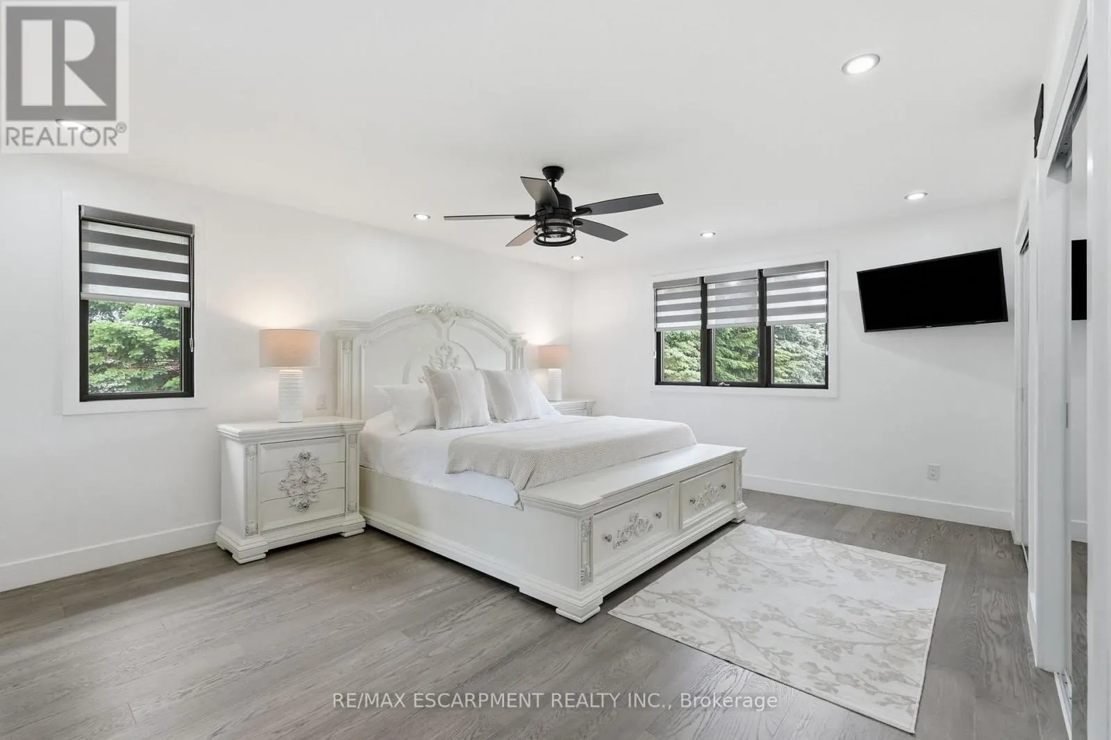 2 CURRIE DRIVE