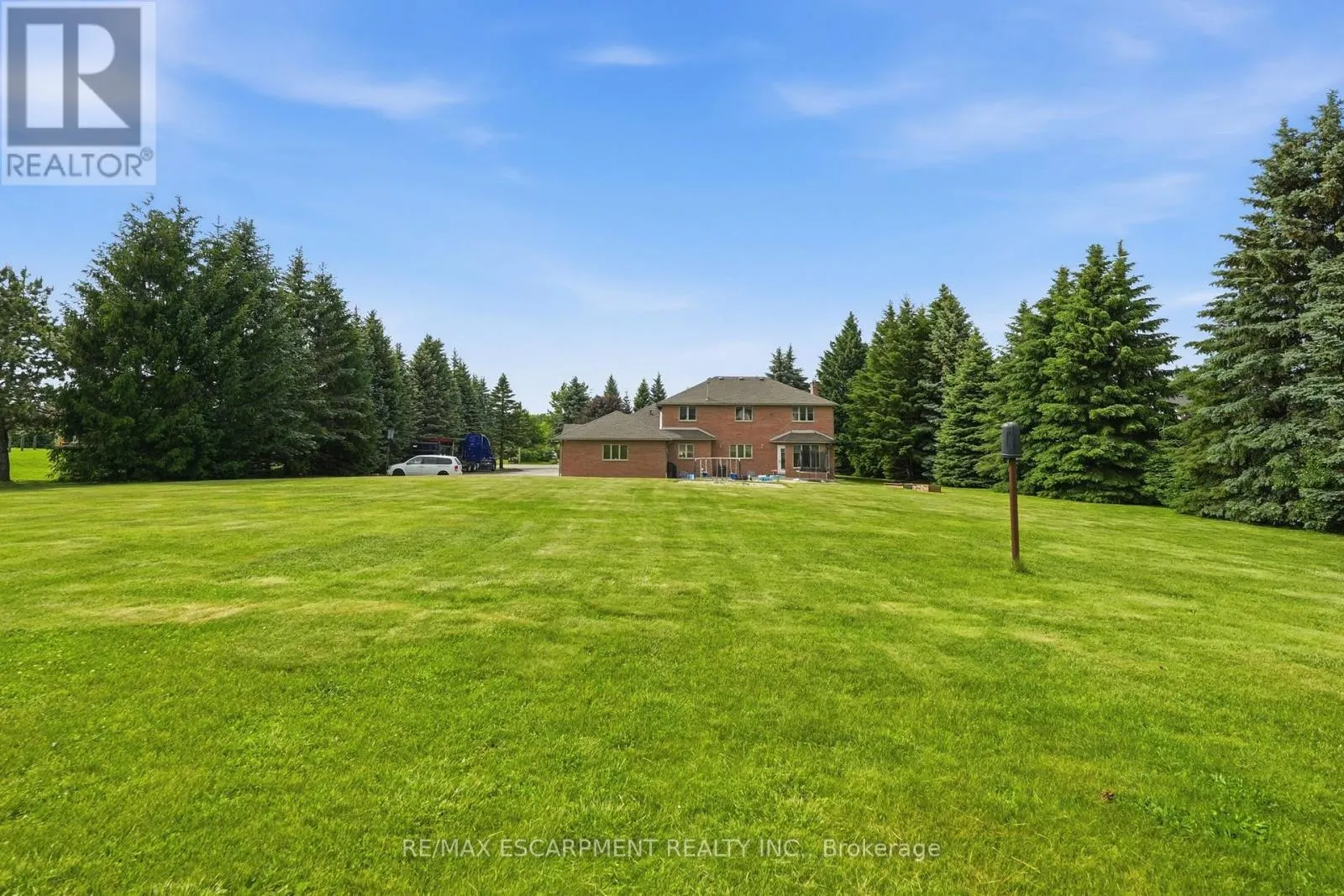 2 CURRIE DRIVE