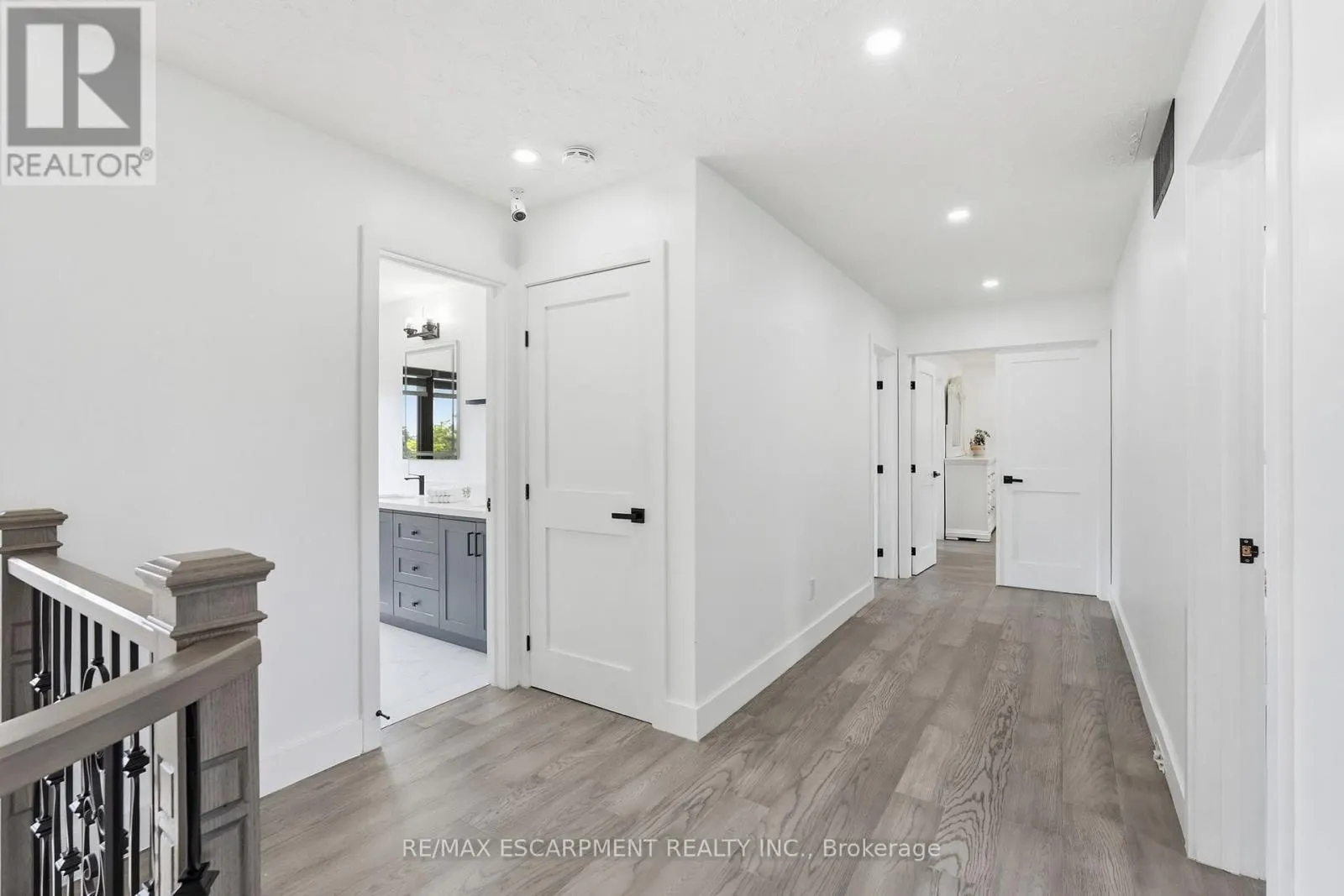 2 CURRIE DRIVE